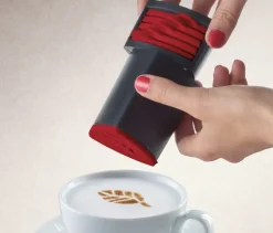 Aerolatte Cacaostrooier Cappuccino Artist - met 6 Sjablonen