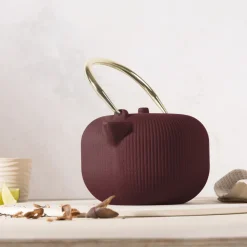Berlinger Haus Theepot met RVS Filter - Gietijzer Mat Bordeaux - 1 Liter