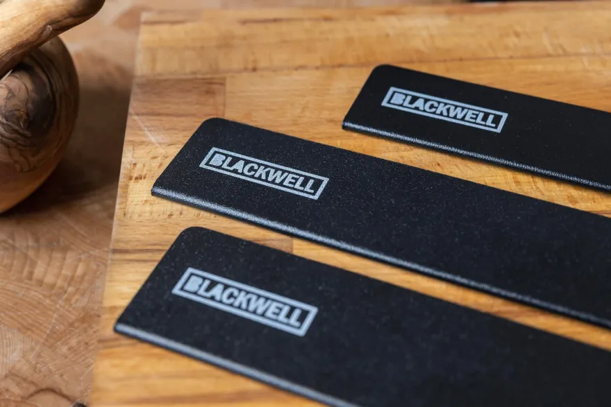 Blackwell Mesbeschermer - Universeel - Zwart - Voor messen met een lemmet tot 26 cm