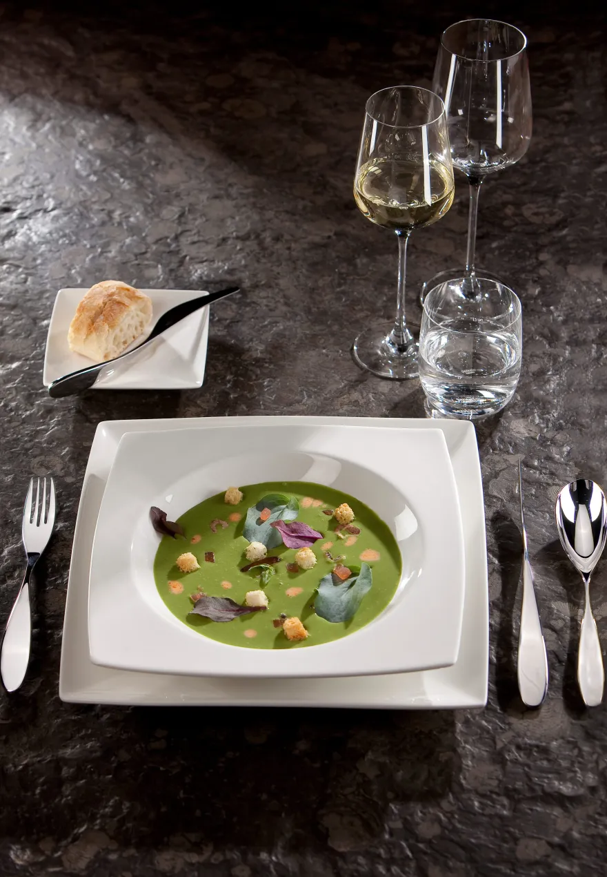 BonBistro Serviesset Yong Squito - Wit 12-delig / 4 personen - 4 dinerborden, 4 ontbijtborden en 4 kommen