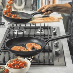 KitchenAid Koekenpannenset Classic Forged 2-delig - ø 20 & 28 cm - keramische anti-aanbaklaag