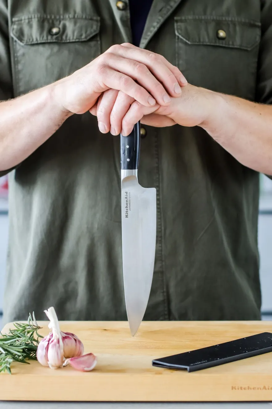 KitchenAid Koksmes Gourmet 20 cm + Gratis mesbeschermer
