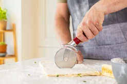 KitchenAid Pizzasnijder Classic Keizerrood 23.5 cm