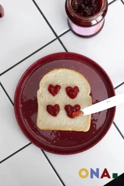 ONA Serviesset Fika Burgundy 12-delig / 4 personen - 4 dinerborden, 4 ontbijtborden en 4 kommen