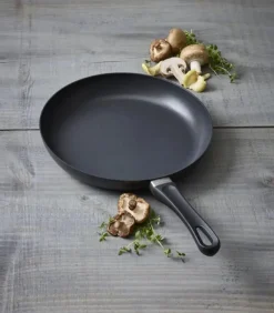 SCANPAN Koekenpan Classic Induction ΓΈ 28 cm - geschikt voor alle warmtebronnen - standaard anti-aanbaklaag