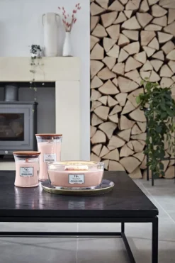WoodWick Geurkaars Large Pressed Blooms & Patchouli - 18 cm / ø 10 cm - Geurkaars in Glas - Houten Lont